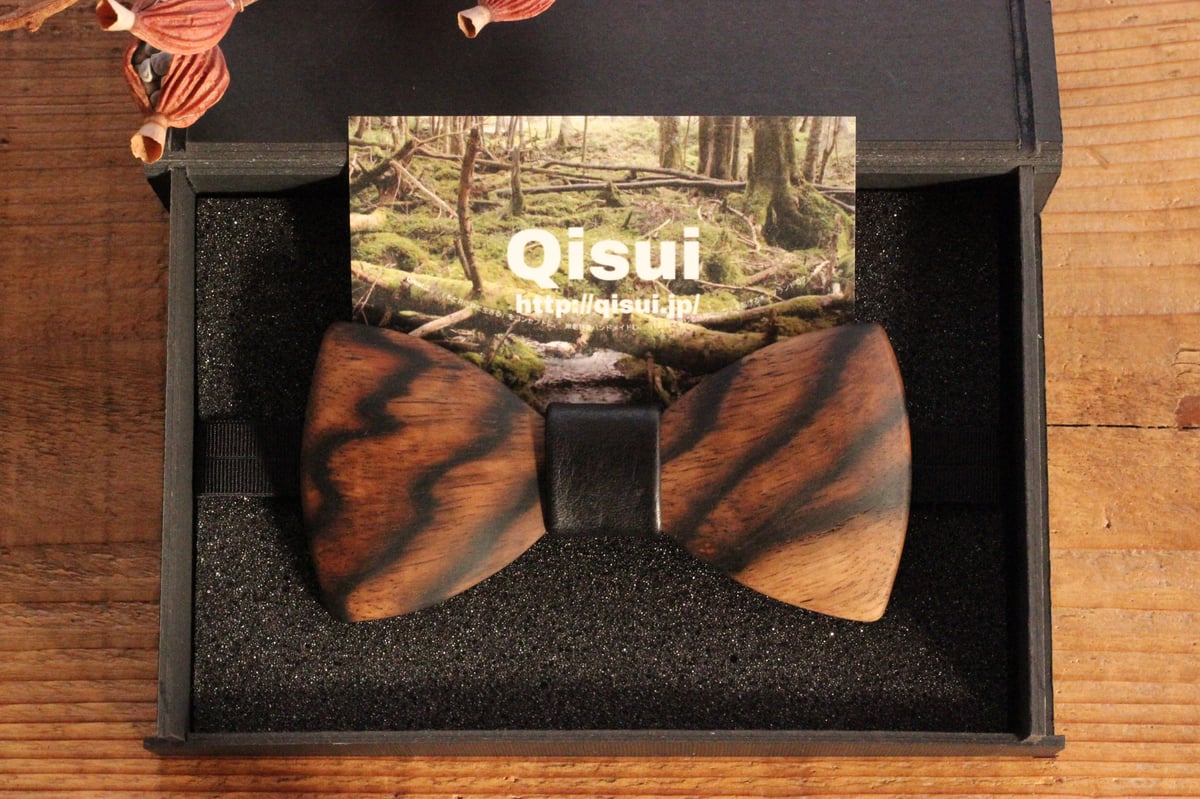 木製蝶ネクタイ　1個 ハンドメイド 黒柿、青森ヒバ、杉等 PREMIUM QISUI 木製蝶ネクタイ 素材:黒柿 | QISUI