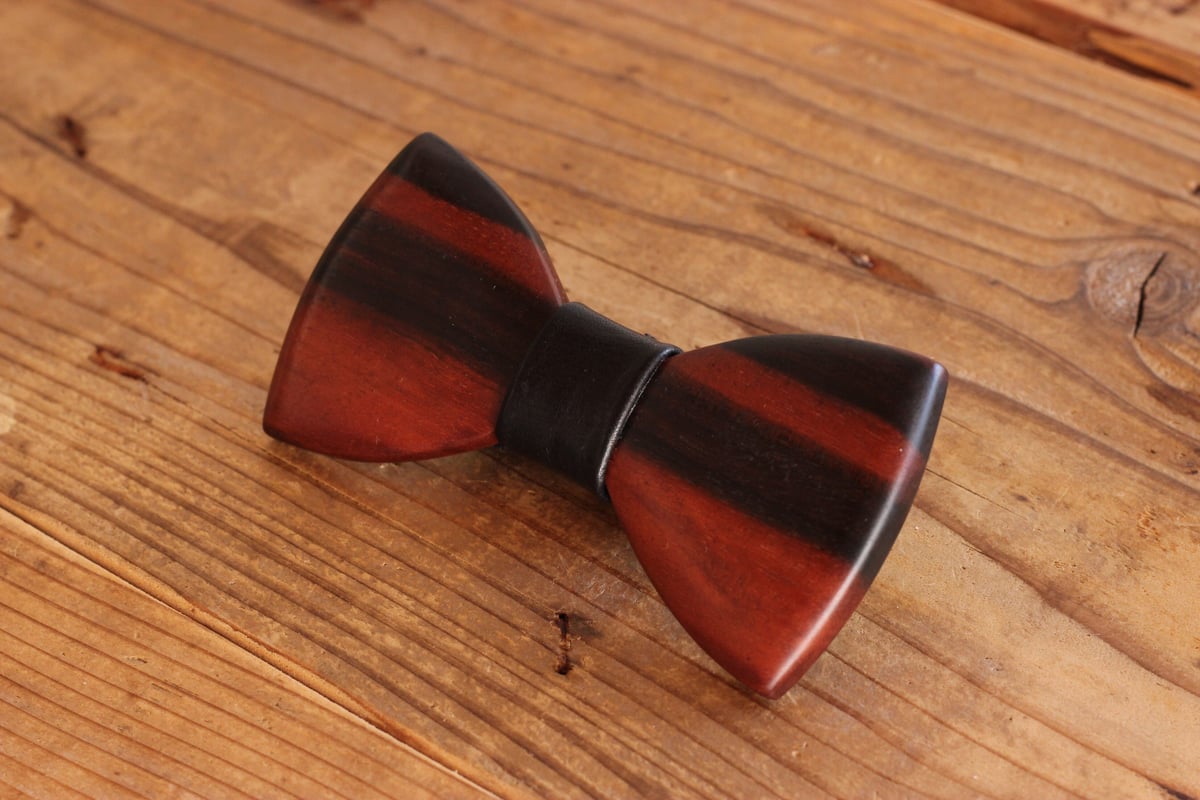 木製蝶ネクタイ　1個 ハンドメイド 黒柿、青森ヒバ、杉等 蝶ネクタイ【WEB限定】【MADE IN JAPAN】 (GLBOW600) | CELEBRATE