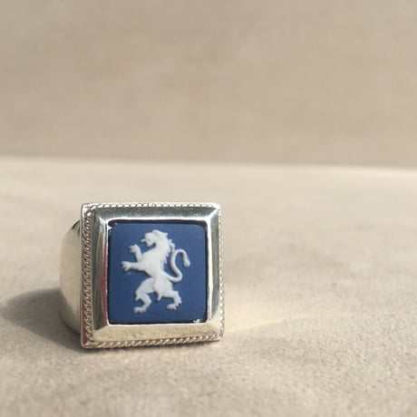 STANDFING TIGER   BLUE
