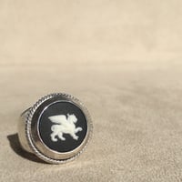 GRIFFON BLACK