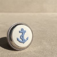 ANCHOR  WHITE