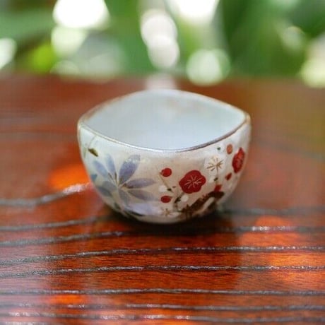 四方小付け　四季草花（梅・桜・鉄線・萩）