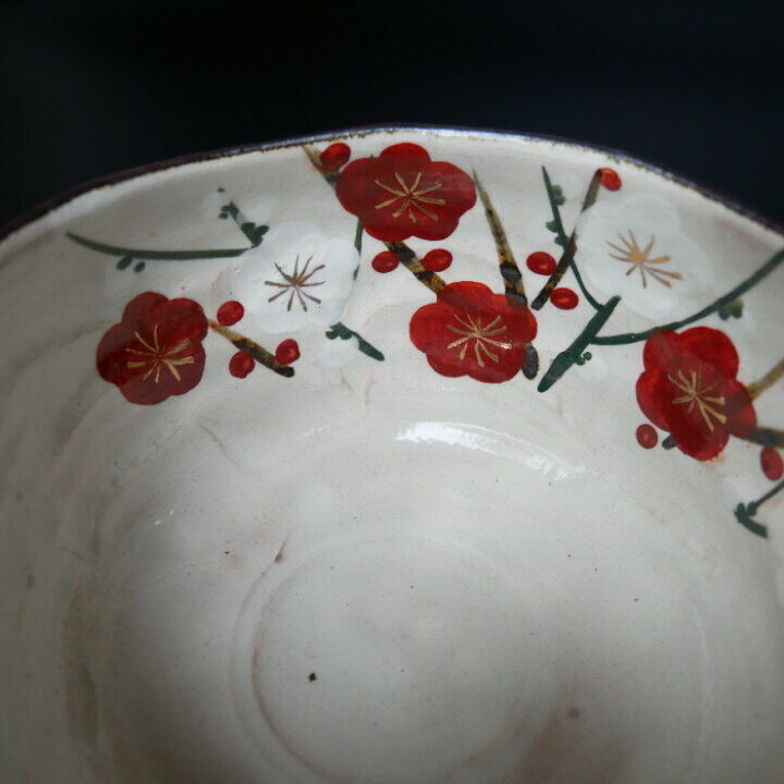 梅の抹茶茶碗。 Amazon | 抹茶碗 陶器 茶器 九谷焼 抹茶茶碗 金箔梅 ブランド