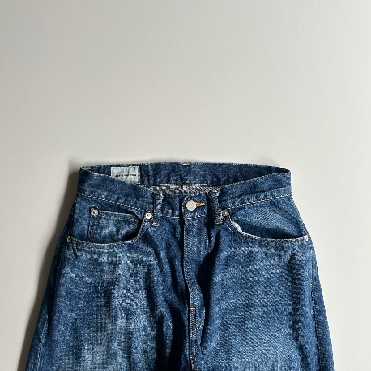未使用品　BLUE TOWN オーセンティックストレートデニム　濃紺 M 未使用品 BLUE TOWN オーセンティックストレートデニム 濃紺 M