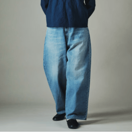 ITEM | sasanqua by trees
