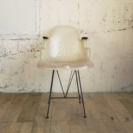 FRP  ANTLER  CHAIR (角の椅子)