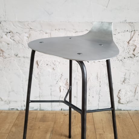 アルミハイスツール　Onion  high stools(玉葱型のハイスツール)