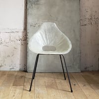 FRPチェア　Onion chair(玉葱型の椅子)