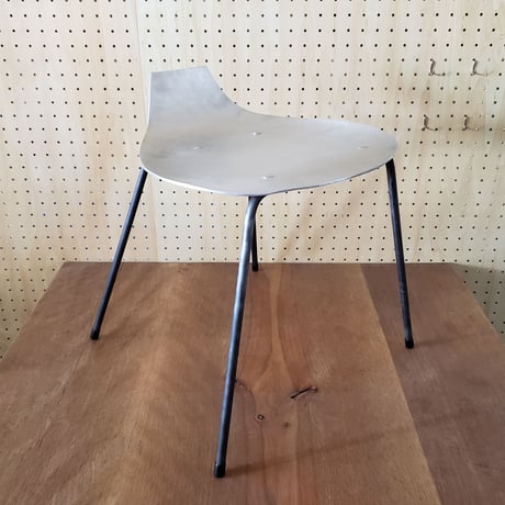 アルミスツール　Onion stools(玉葱型のスツール)