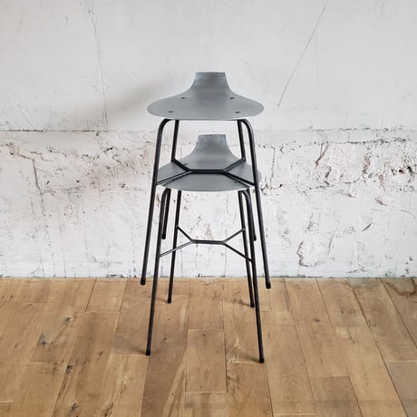 アルミハイスツール　Onion  high stools(玉葱型のハイスツール)