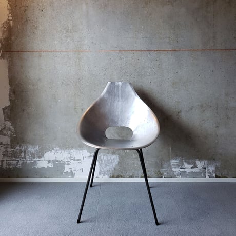 アルミチェア　Onion Chair(玉葱型の椅子)