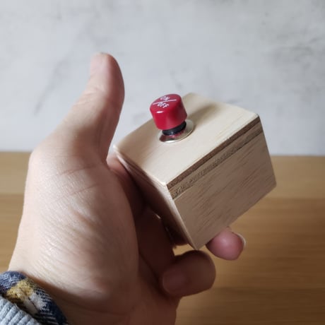 SWITCH BOX TOY｜プッシュスイッチ