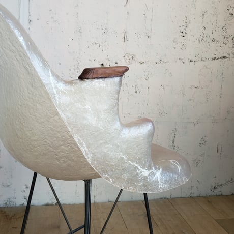FRP  ANTLER  CHAIR (角の椅子)