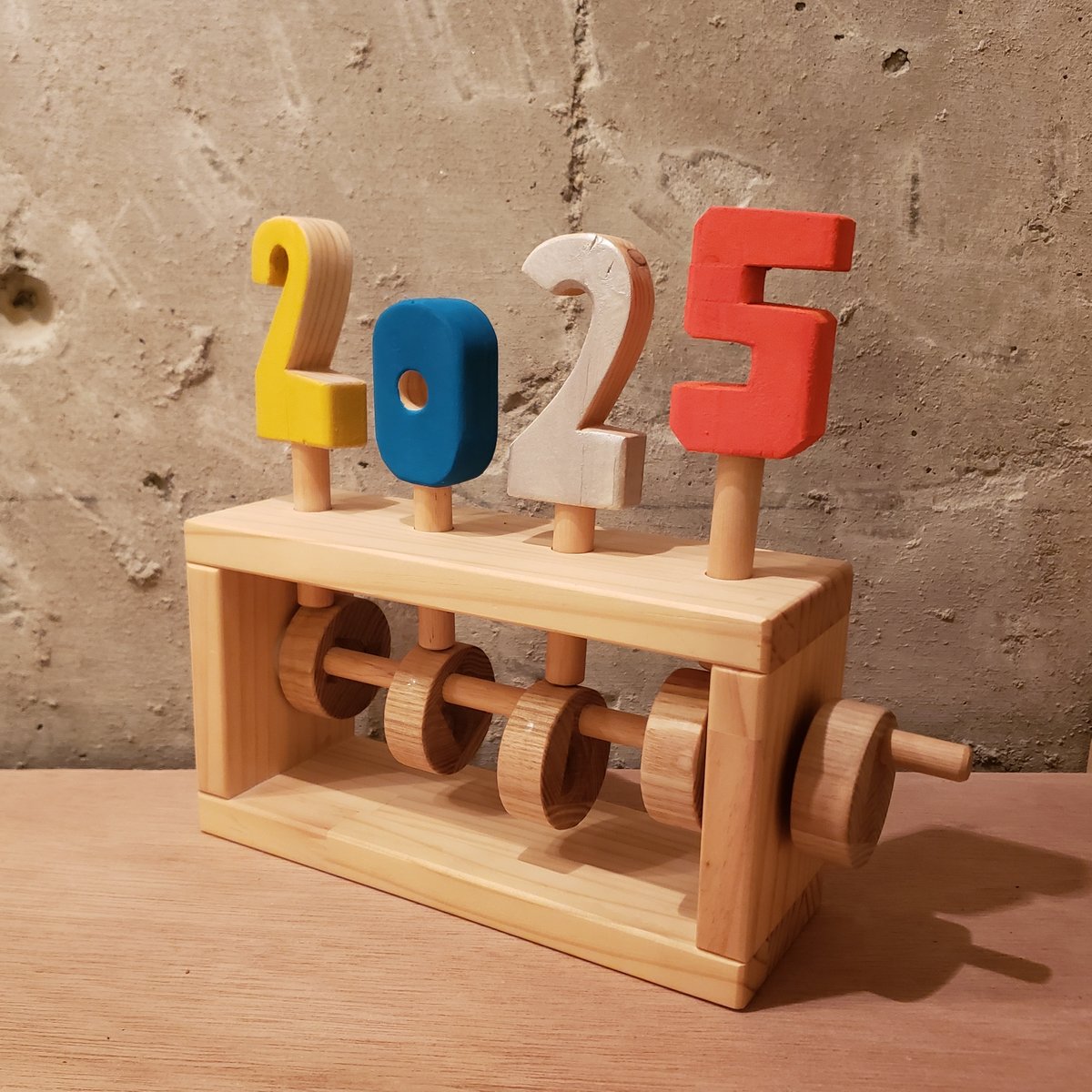 手回しのおもちゃ 2025 | NEWDAYS FACTORY｜ニューデイズ ファクトリー