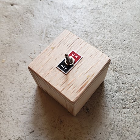 SWITCH BOX TOY｜トグルスイッチミニ
