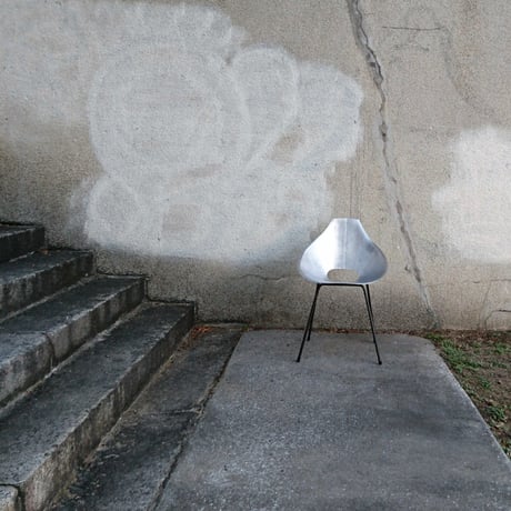 アルミチェア　Onion Chair(玉葱型の椅子)