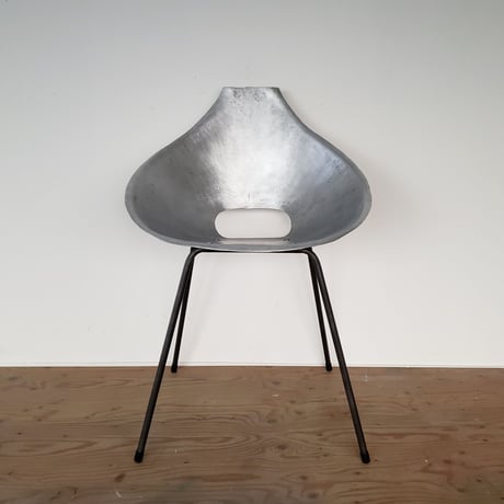 アルミチェア　Onion Chair(玉葱型の椅子)