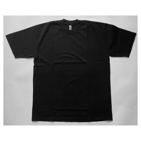 BLACK HOLYちゃん T-Shirt