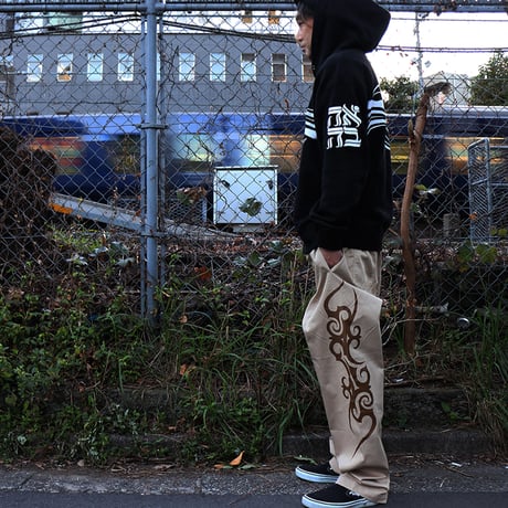 TRIBAL SWEAT PULL