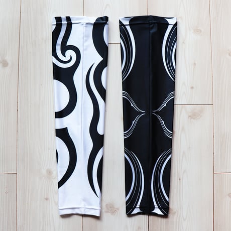 TRIBAL ARMCOVER SET 00