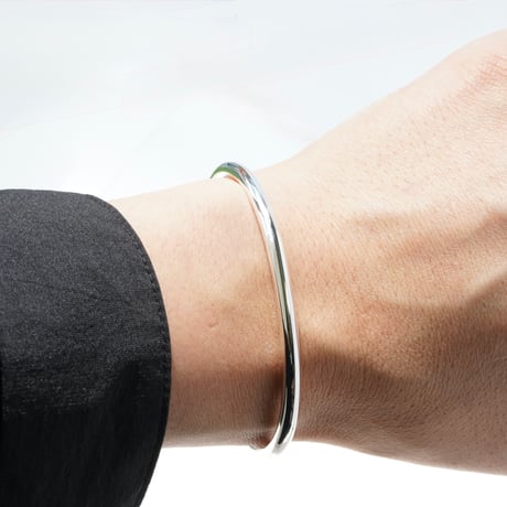 S.LINE BANGLE