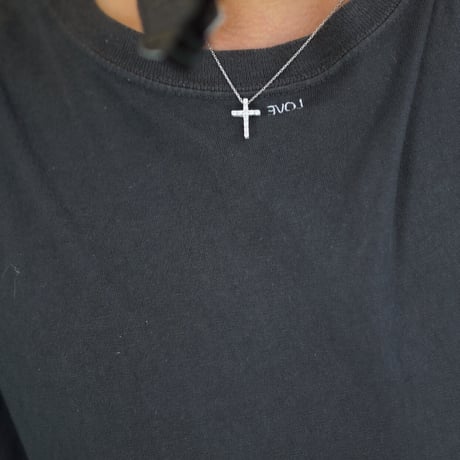 P.O.P CROSS  NECKLACE (L)