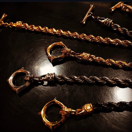 WEAVING SKULL BRACELET