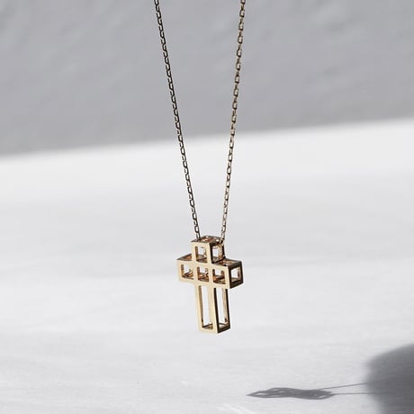 CUBE CROSS  NECKLACE