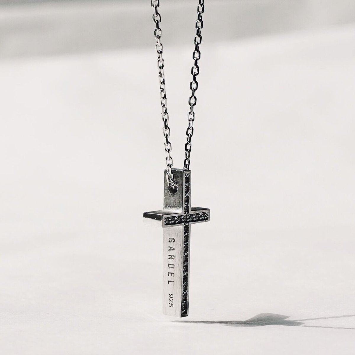 TWO ME CROSS (S) NECKLACE | GARDEL