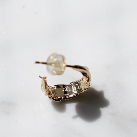 NATURAL FETHER  PIERCE(K18YG)