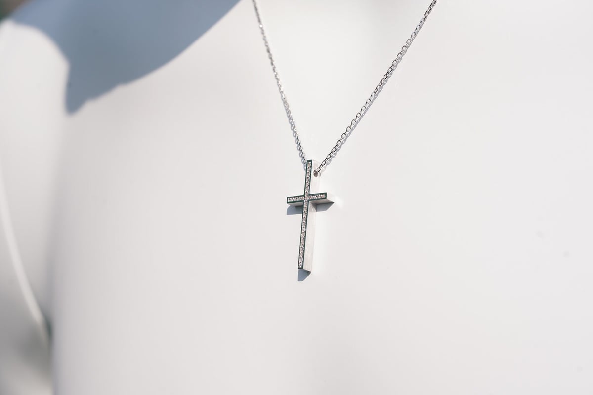TWO ME CROSS NECKLACE | GARDEL
