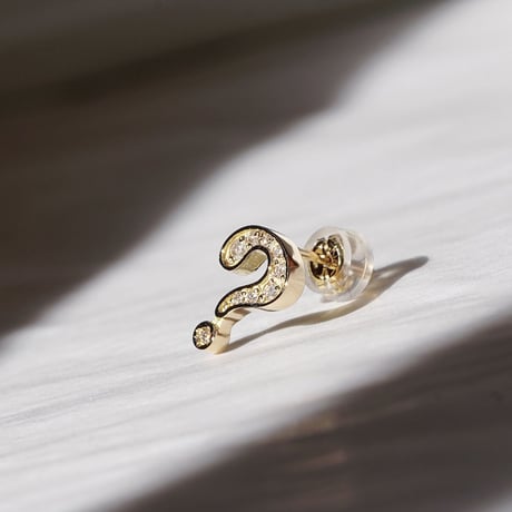 NATURAL QUESTION PIERCE (K18YG)