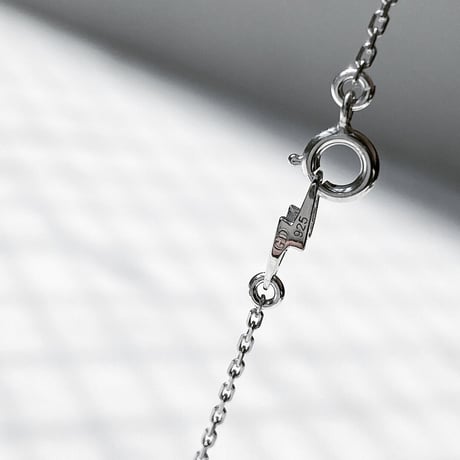 TRES LINE NECKLACE