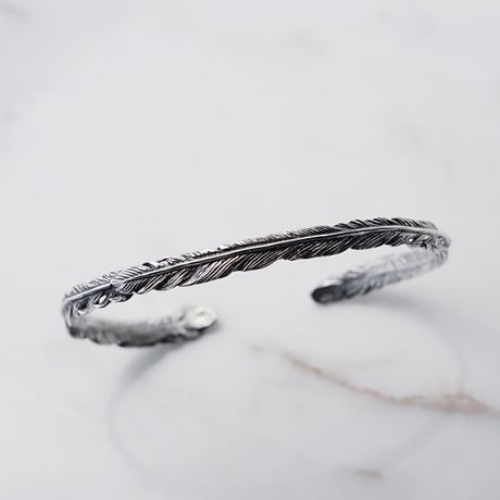 NATURAL FETHER BANGLE(SV)