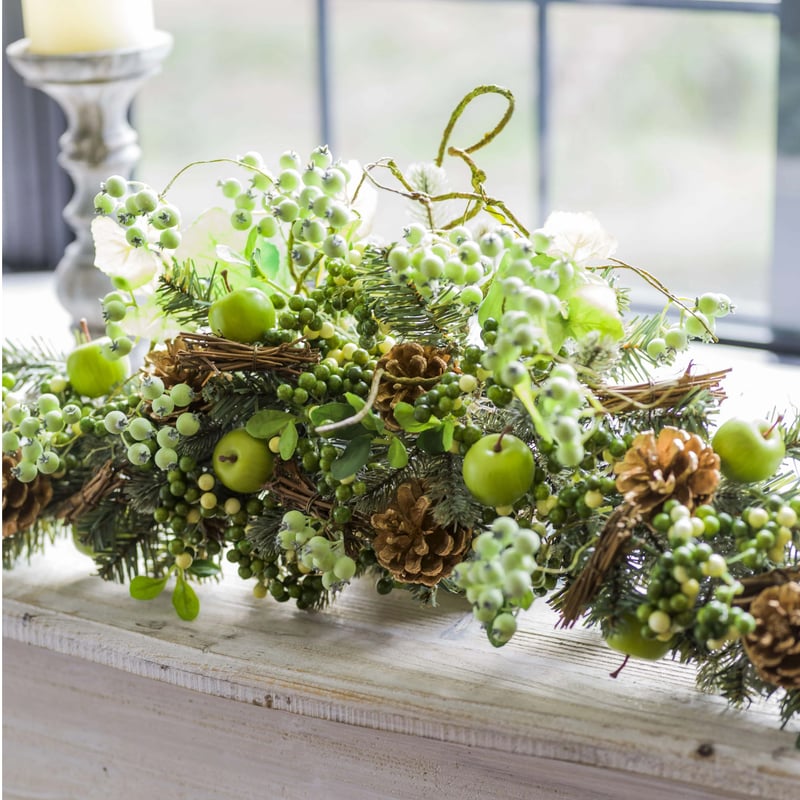 針葉樹と木ノ実のクリスマス縦長スワッグ✴︎冬のスワッグ