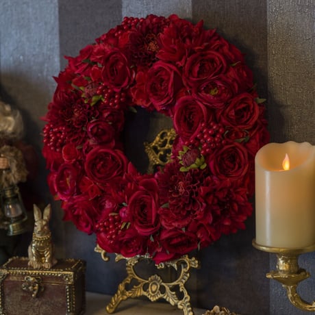 RED ROSE CHRISTMAS WREATH (35cm)