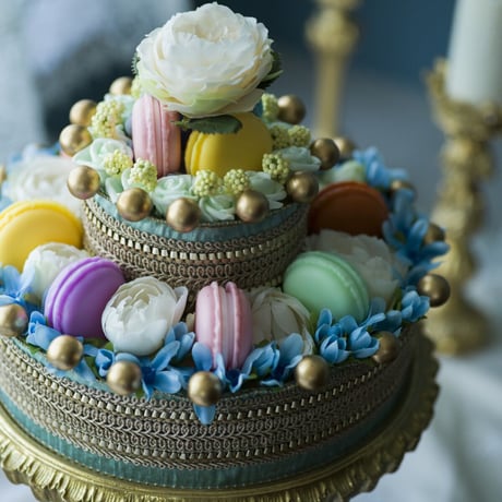 MACARON FLOWER CAKE