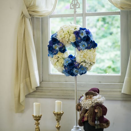 BLUE & WHITE WREATH (35cm)