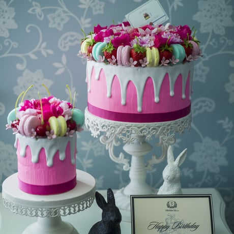 ROSE MACARON FLOWER FAKE CAKE