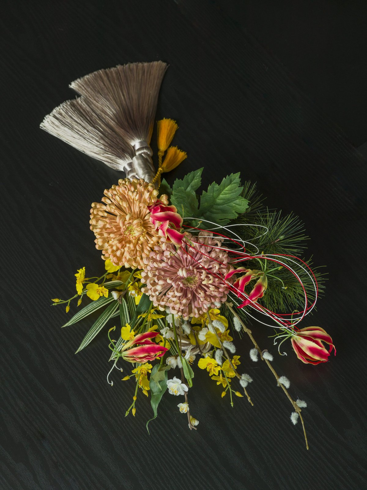 曙色に輝く初日の出カラーのお正月飾り | 【公式】Michika Flower