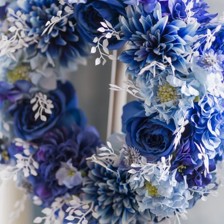 クリスマスの夜に咲く雪の華リース(30cm)