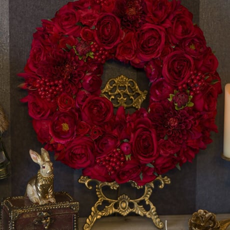RED ROSE CHRISTMAS WREATH (35cm)