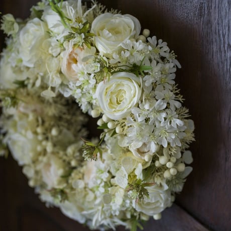 WHITE ROSE WREATH (35cm)