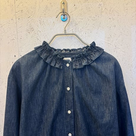 【Back Gather Denim Shirt / Frill Collar】