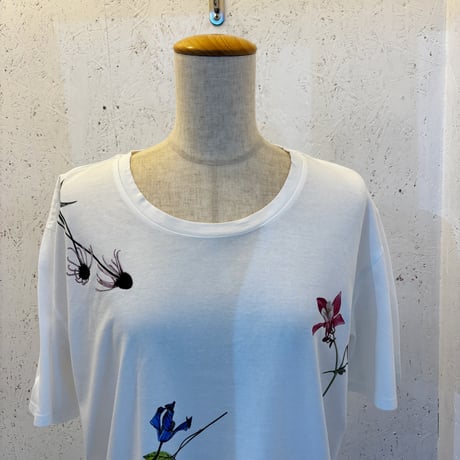【Garden Flower T-Shirt】