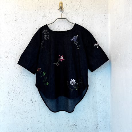 【Botanical Garden Denim / T-Blouse】  White / Indigo