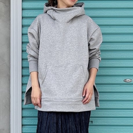 【Back Velour /  Side Slit Hoodie】