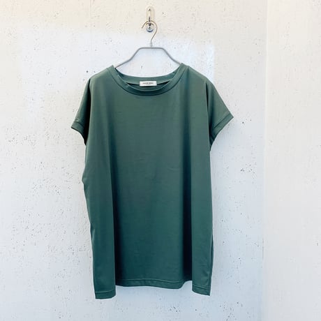 【dolman sleeve T-shirt】