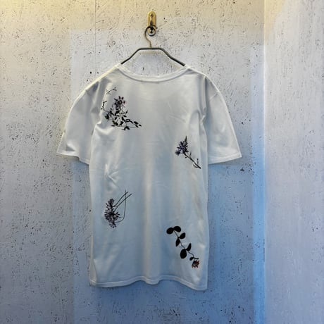 【Garden Flower T-Shirt】
