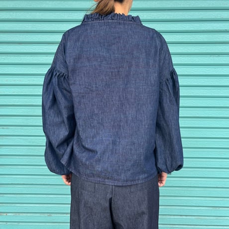 【V-neck frill Volume Sleeve】
